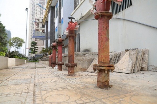 nhieu-tru-chua-chay-hoen-gi-xuong-cap-gan-het-o-cac-chung-cu-ha-noi