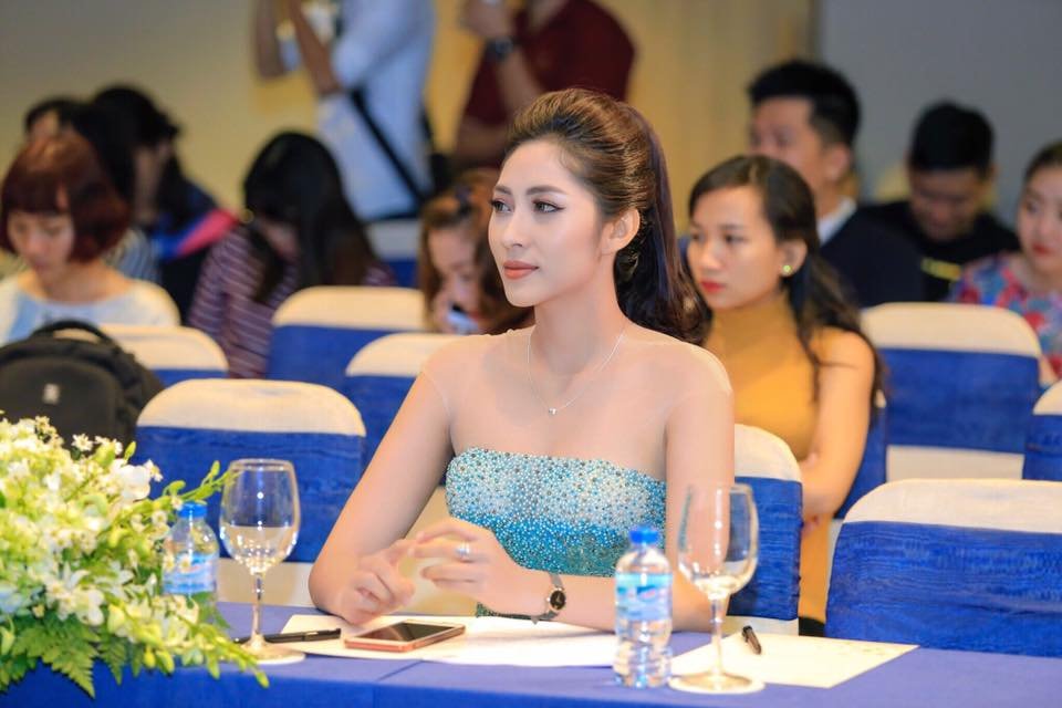 dang-thu-thao-la-ai-va-dang-thu-thao-vuong-tin-don-di-khach-gia-12000-usd