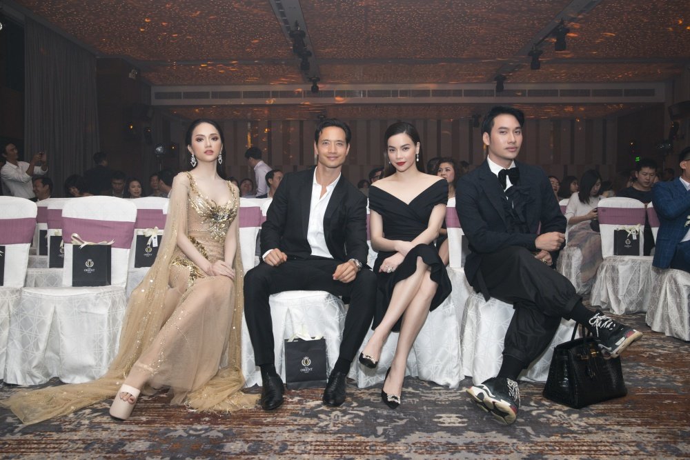 showbiz-24h-hoa-hau-huong-giang-hoa-nu-than-slim-v-ra-mat-ban-nhac-thoa-man-nhat-su-nghiep