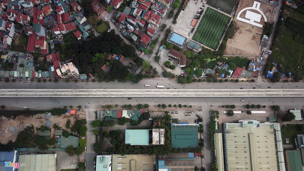 Cảnh quan mới lạ hai bên tuyến metro đầu tiên của Hà Nội