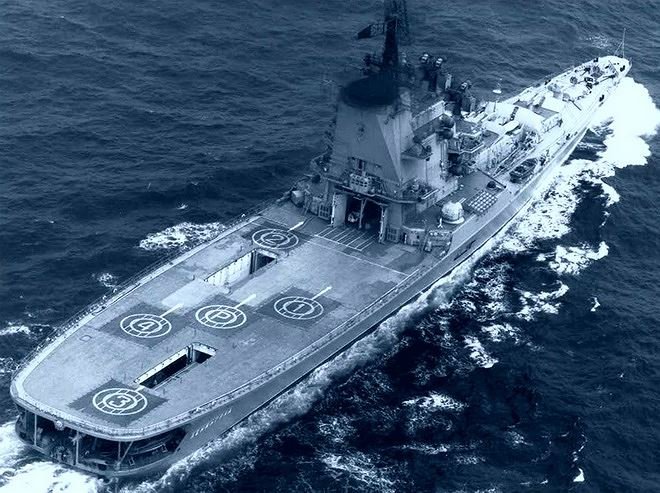 Tàu sân bay trực thăng độc nhất vô nhị của Hải quân Liên Xô