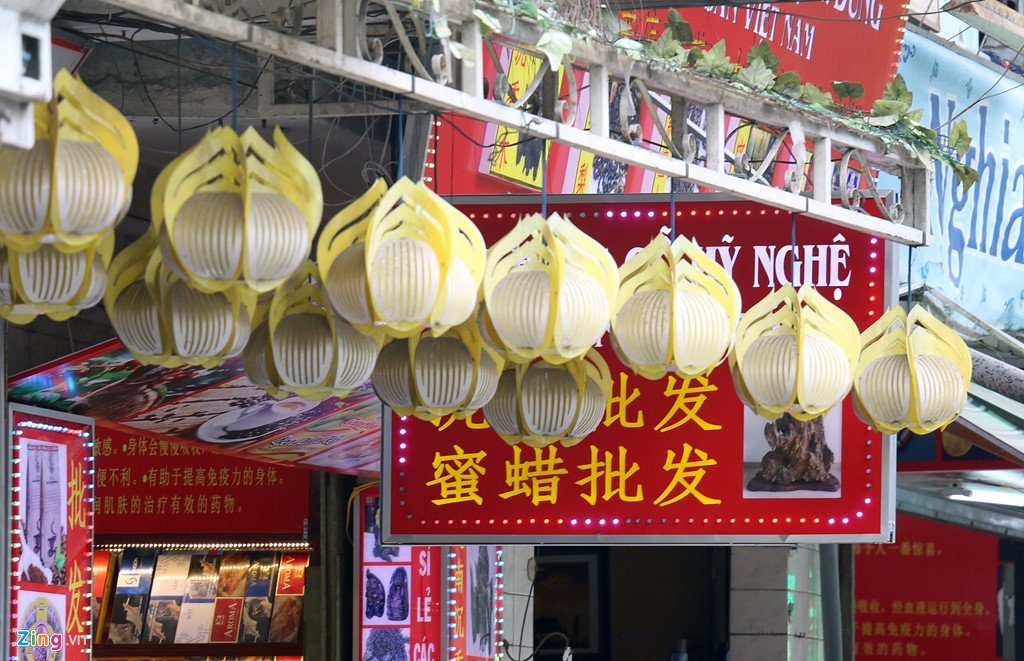 'Đến Nha Trang mà ngỡ như đang ở phố Tàu, nước Nga'