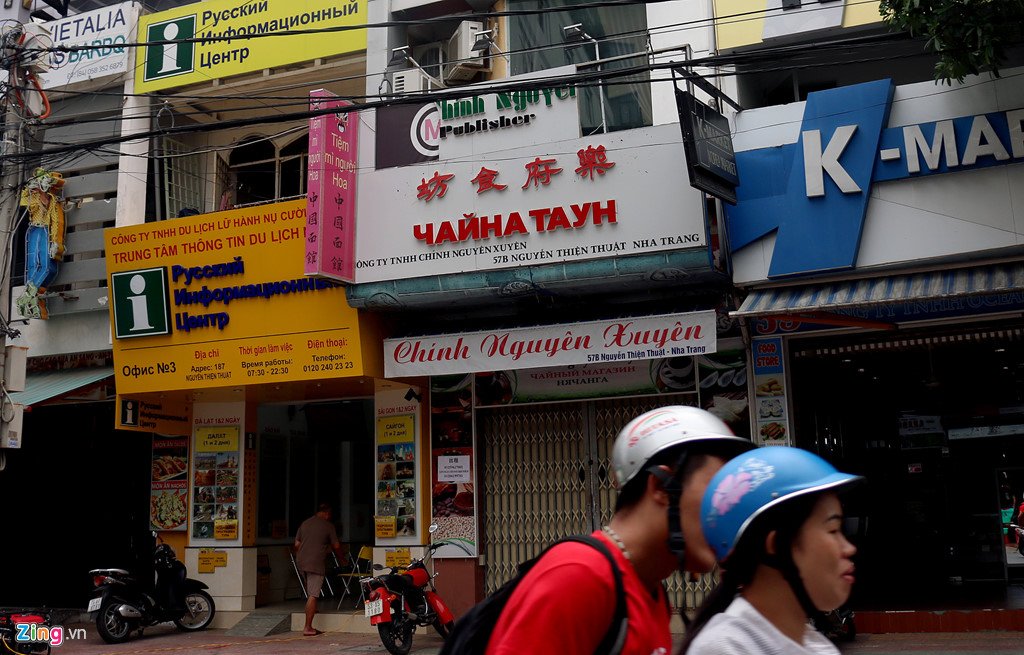 'Đến Nha Trang mà ngỡ như đang ở phố Tàu, nước Nga'