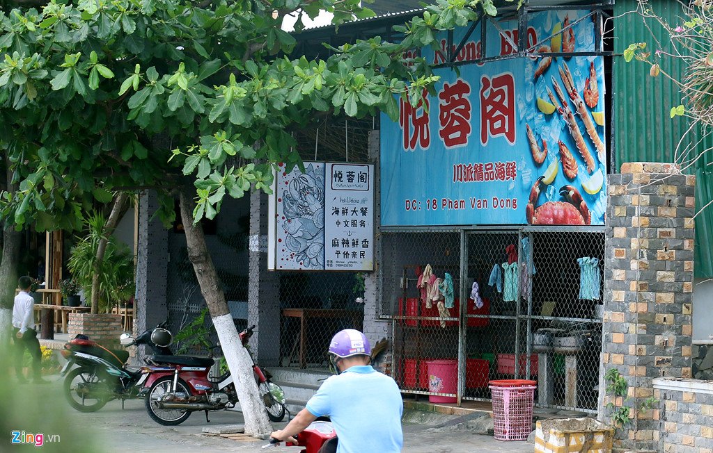'Đến Nha Trang mà ngỡ như đang ở phố Tàu, nước Nga'