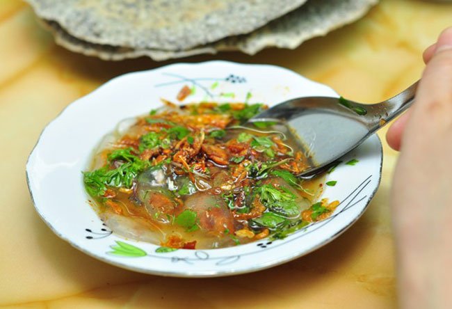 ve-thanh-pho-vinh-nen-an-gi-o-dau