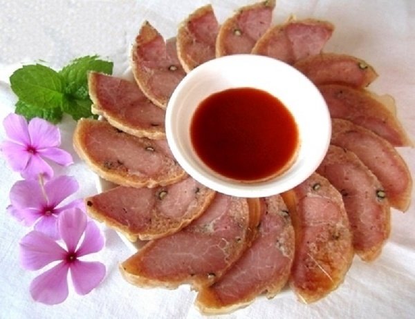 ve-nghe-an-nen-mua-gi-lam-qua