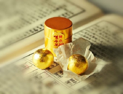 an-cung-nguu-hoang-hoan-la-gi-va-an-cung-nguu-hoang-hoan-la-doc-duoc-hay-than-duoc