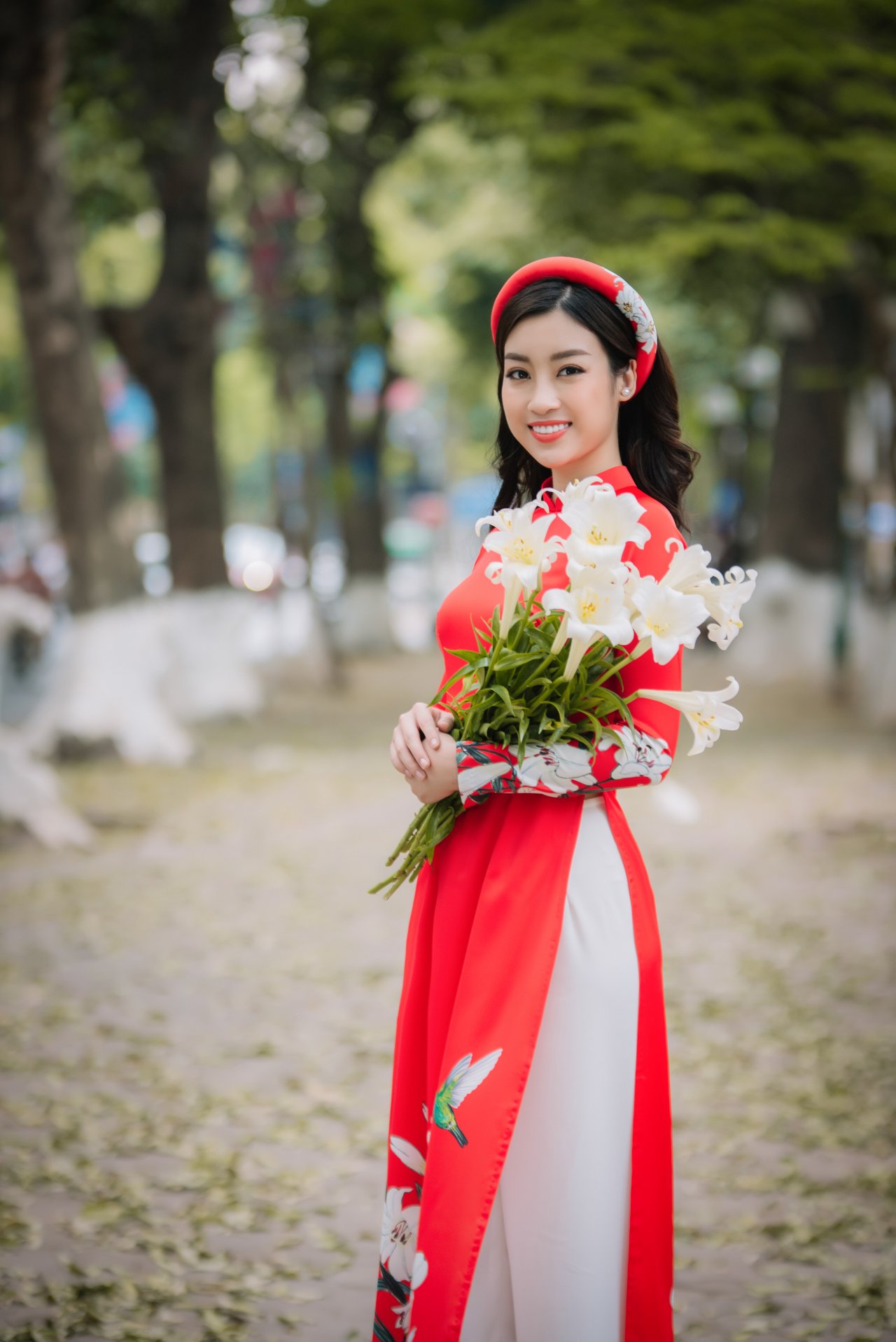 hoa-hau-do-my-linh-tro-thanh-nang-tho-thang-4-cua-hoa-hau-ngoc-han