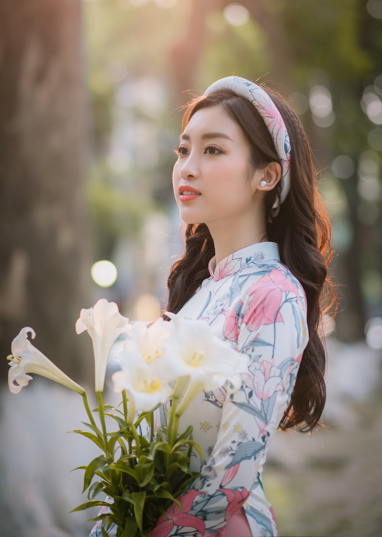 hoa-hau-do-my-linh-tro-thanh-nang-tho-thang-4-cua-hoa-hau-ngoc-han