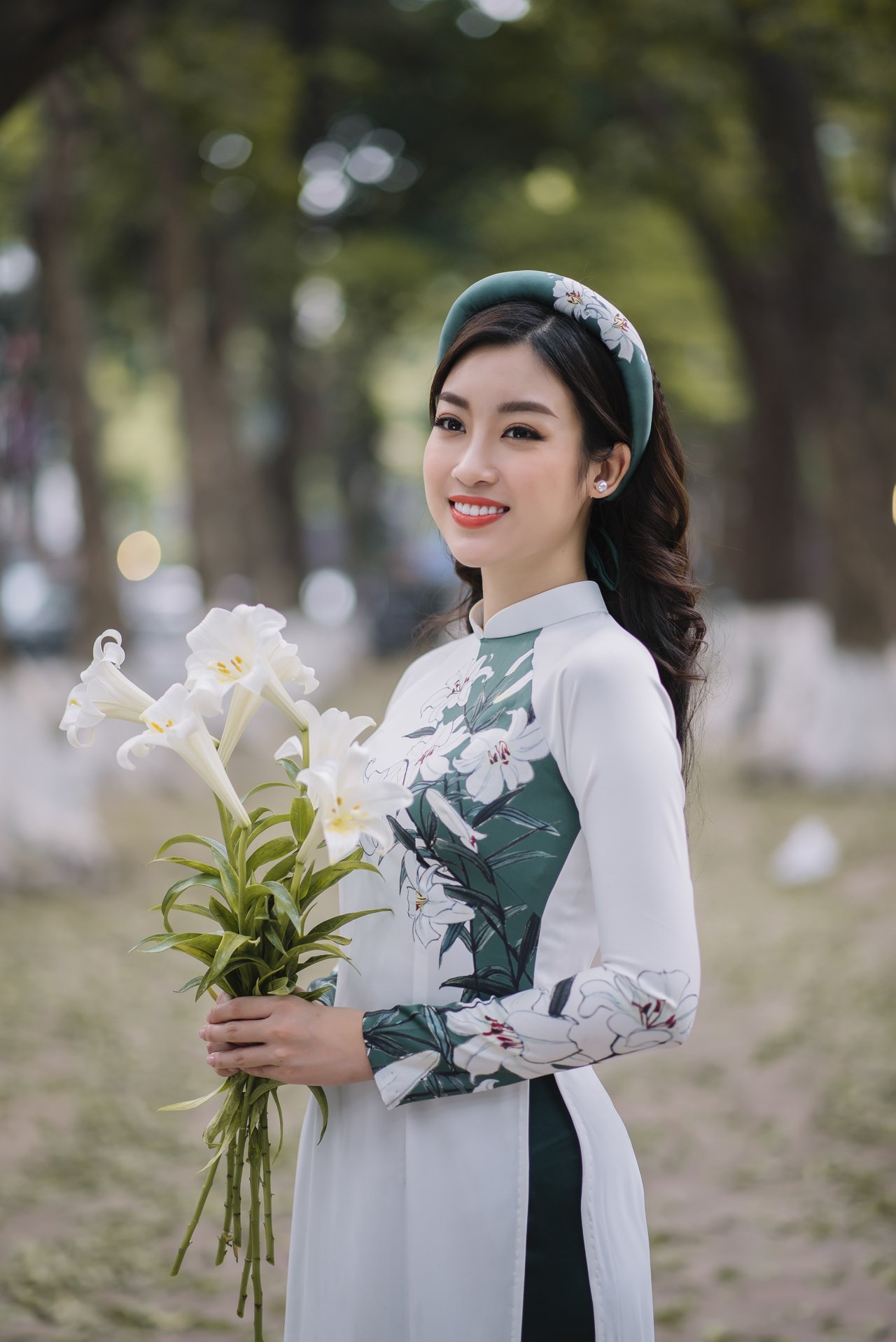 hoa-hau-do-my-linh-tro-thanh-nang-tho-thang-4-cua-hoa-hau-ngoc-han