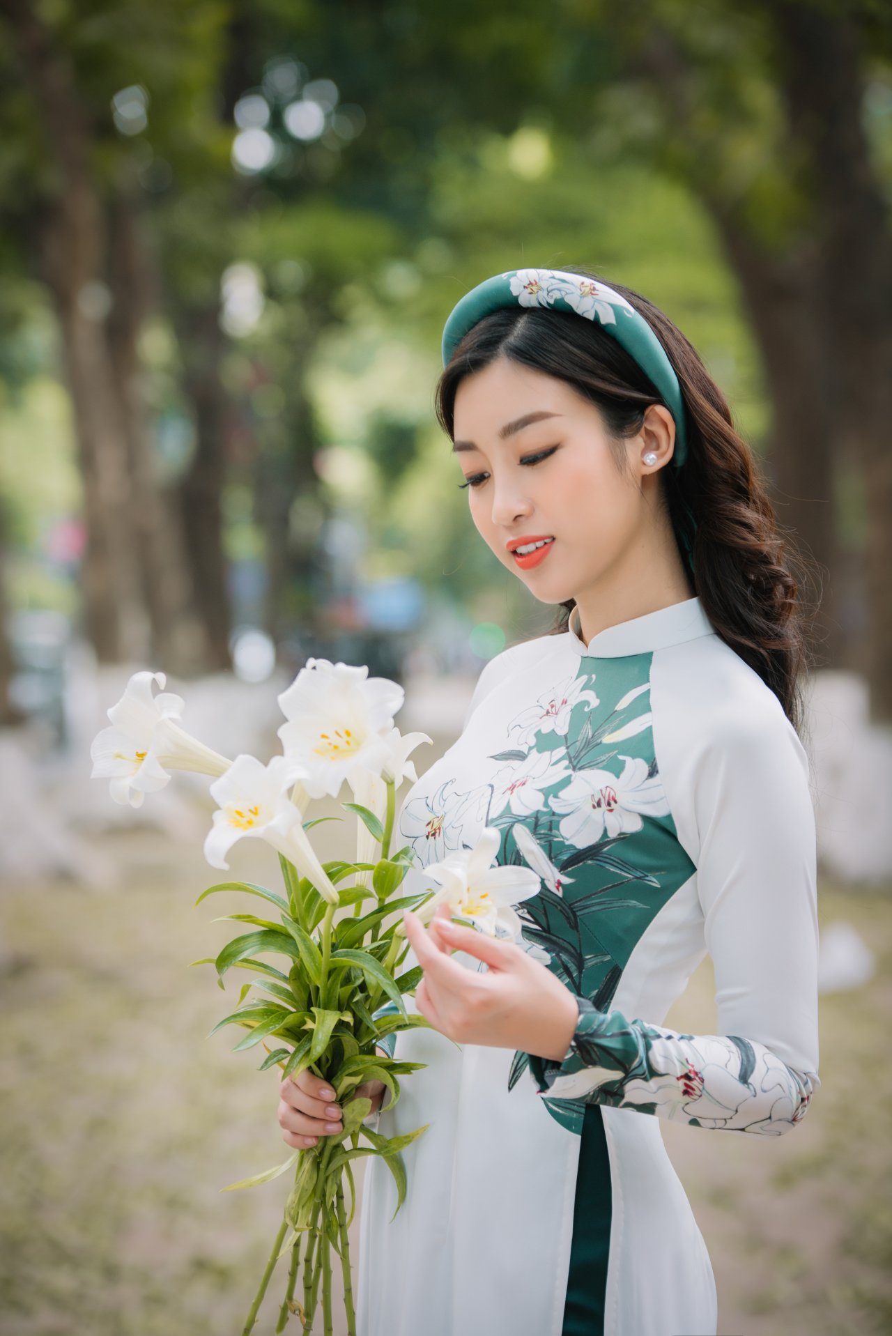 hoa-hau-do-my-linh-tro-thanh-nang-tho-thang-4-cua-hoa-hau-ngoc-han