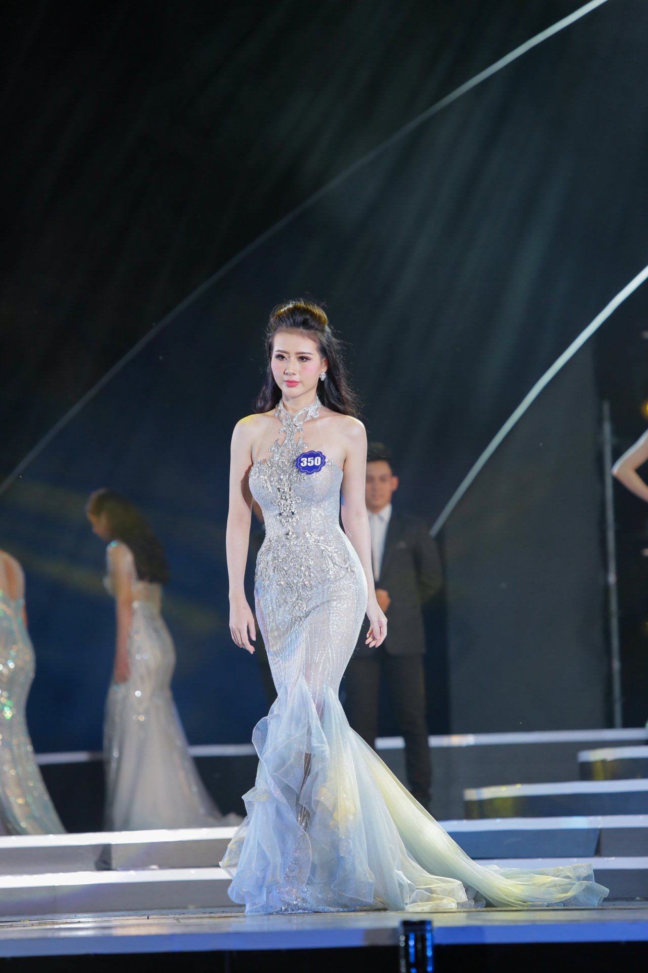 khong-nghi-ngo-gi-nua-hoa-hau-bien-viet-nam-toan-cau-chinh-la-qua-bom-mo-man-2018-cua-nhan-sac-viet