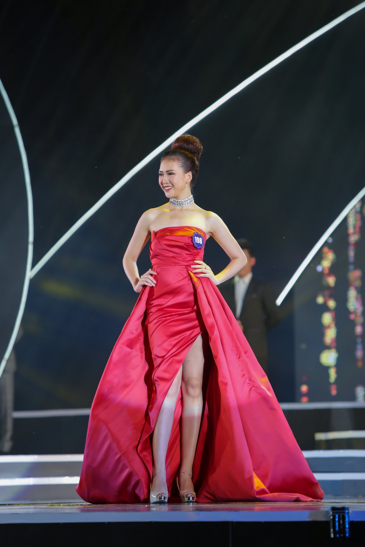 khong-nghi-ngo-gi-nua-hoa-hau-bien-viet-nam-toan-cau-chinh-la-qua-bom-mo-man-2018-cua-nhan-sac-viet
