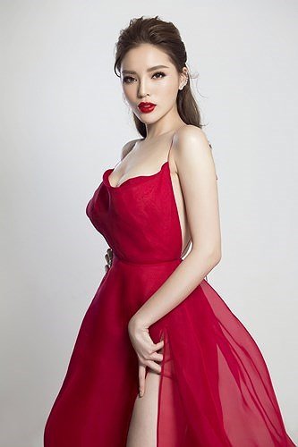 Nhan sắc gây tranh cãi của Hoa hậu Kỳ Duyên sau 4 năm đăng quang