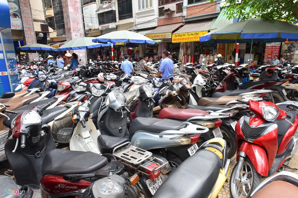 Cảnh nhếch nhác, xuống cấp ở chợ Đồng Xuân