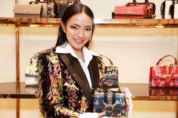 dung-do-vay-ao-voi-hang-loat-my-nhan-nhung-ngoc-trinh-van-thu-hut-nho-than-thai-quyen-ru