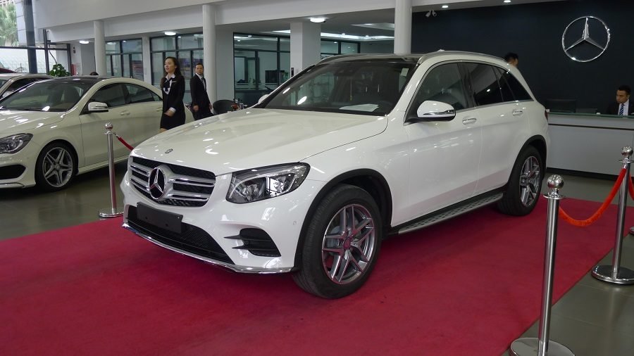 gia-xe-oto-hom-nay-114-mercedes-ra-mat-hai-dong-xe-moi