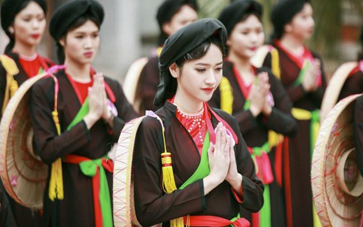 hoa-khoi-kinh-bac-hong-ngoc-bat-ngo-tiet-lo-tieu-chuan-chon-ban-trai