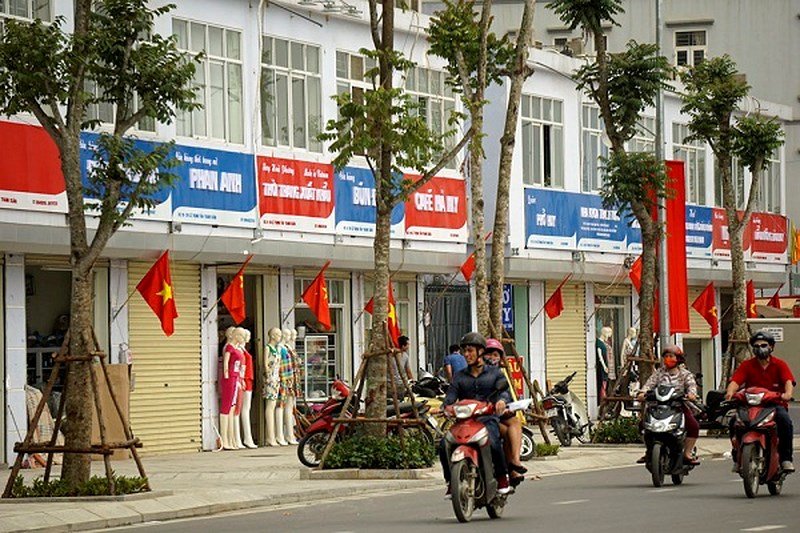 sau-hai-nam-bien-quang-cao-tren-duong-le-trong-tan-co-con-kieu-mau