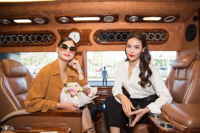 hoa-hau-hoan-vu-pia-wurtzbach-va-lan-khue-do-sac-cung-khung-hinh-ai-xinh-dep-hon