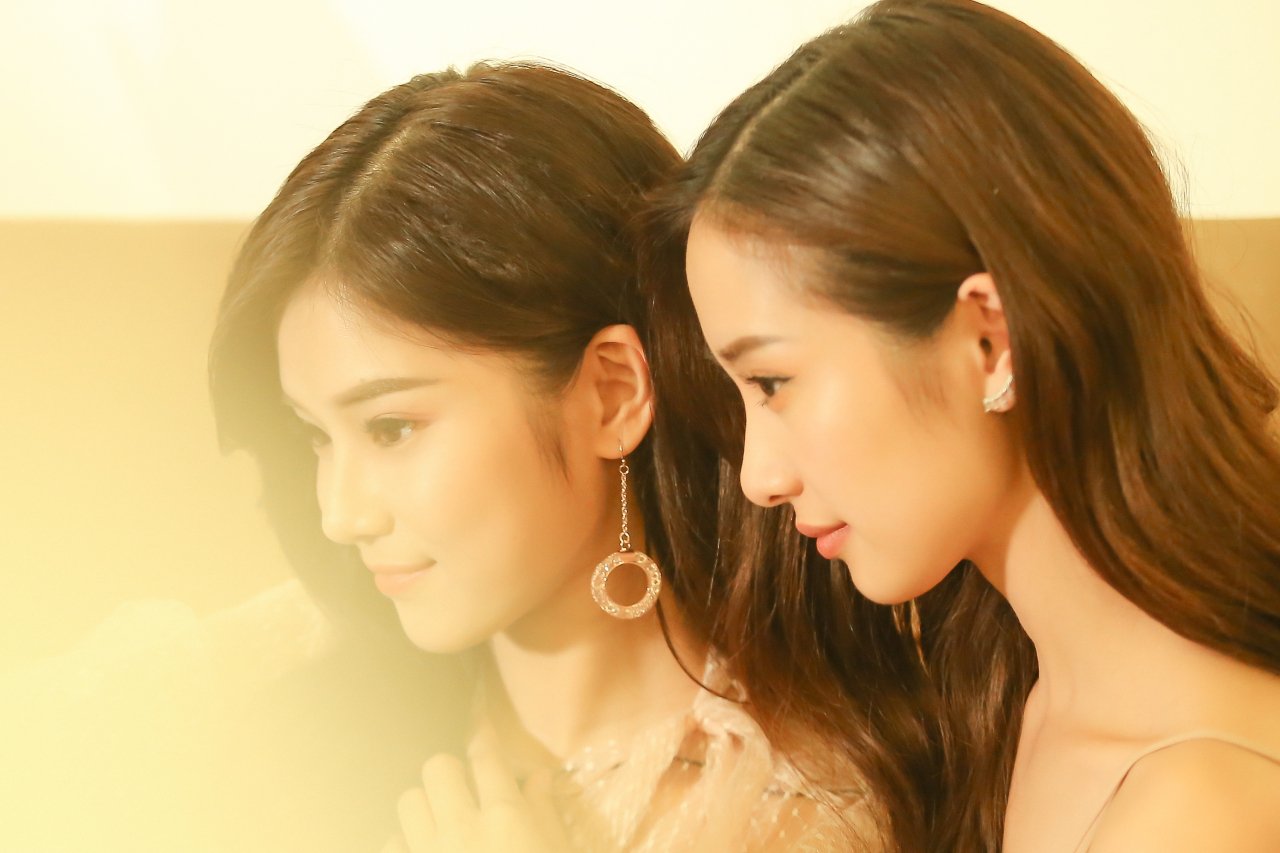 hoang-yen-chibi-va-jun-vu-than-thiet-the-nay-hoi-sao-fan-cu-nhiet-tinh-ghep-doi