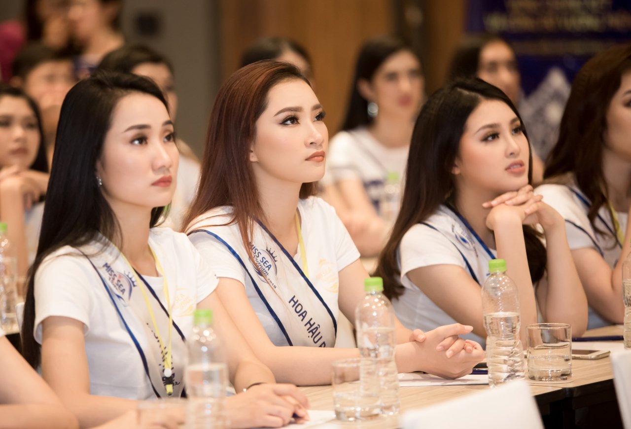 lo-dien-vuong-mien-khung-tri-gia-gan-2-ti-dong-cua-hoa-hau-bien-viet-nam-toan-cau