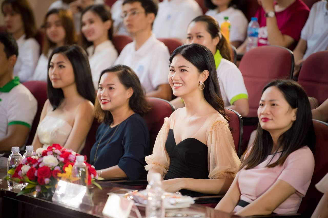 top-3-hoa-hau-viet-nam-2016-dep-bat-phan-thang-bai-dich-than-di-tim-nguoi-ke-nhiem