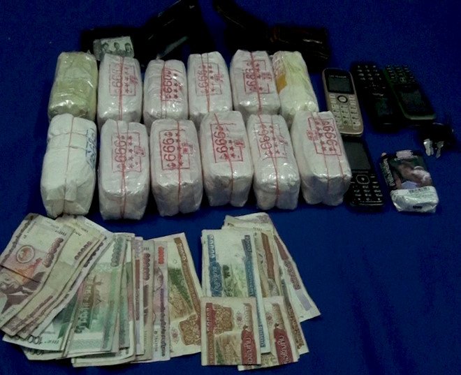 bat-3-doi-tuong-nguoi-lao-van-chuyen-24000-vien-ma-tuy-tong-hop