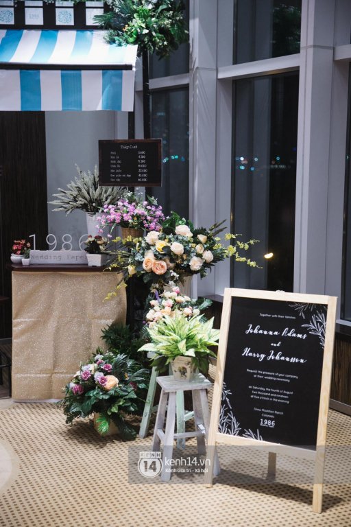 Bố mẹ hai bên gia đình có mặt đông đủ trong đám cưới của biên đạo John Huy Trần và bạn trai Nhiệm Huỳnh