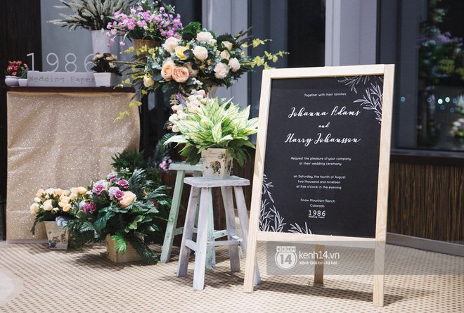 Bố mẹ hai bên gia đình có mặt đông đủ trong đám cưới của biên đạo John Huy Trần và bạn trai Nhiệm Huỳnh