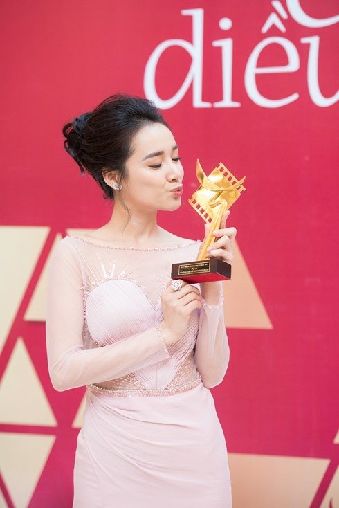 nhung-hinh-anh-tinh-het-nac-cua-nha-phuong-va-nhan-phuc-vinh-truoc-tin-don-hen-ho
