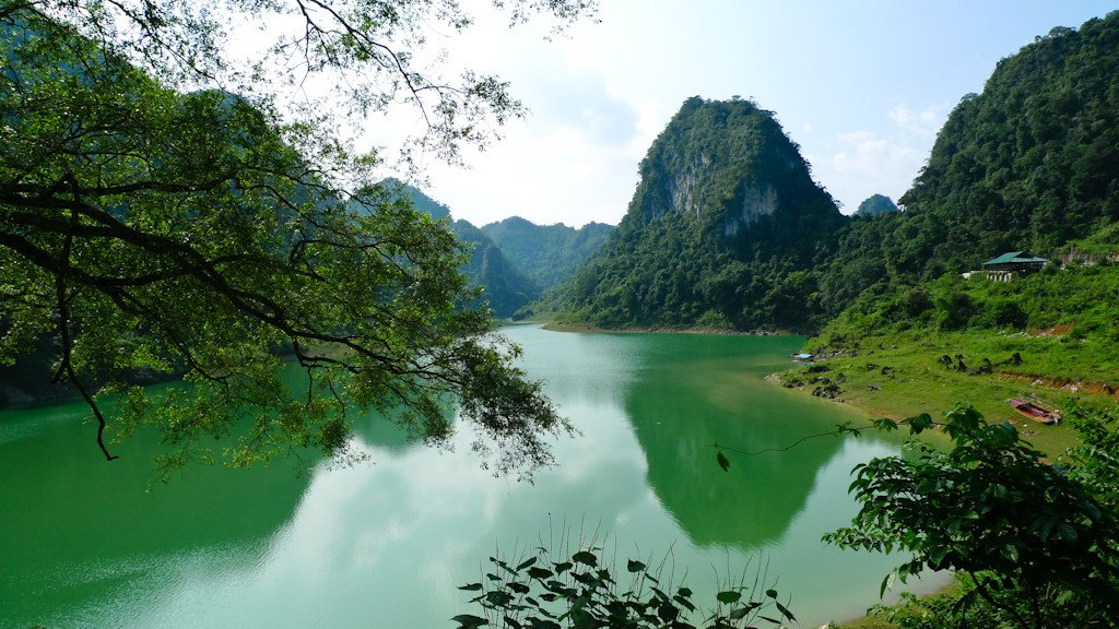 Vẻ đẹp hùng vĩ của Non Nước Cao Bằng - Công viên địa chất Toàn cầu