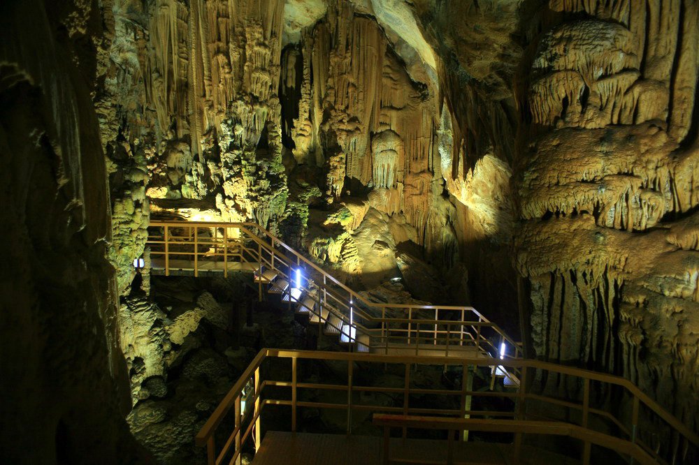 ve-quang-binh-nen-di-dau