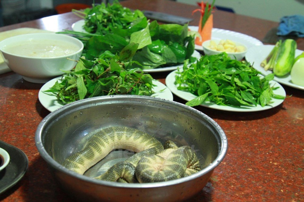 ve-quang-binh-nen-an-gi