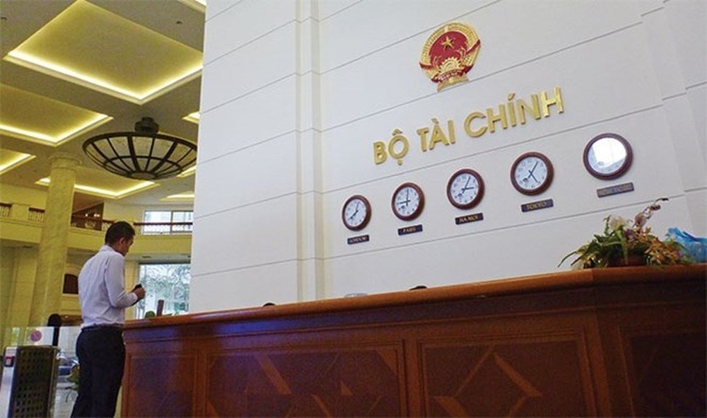 181-cuc-truong-cua-bo-tai-chinh-va-chuyen-danh-thue-tai-san