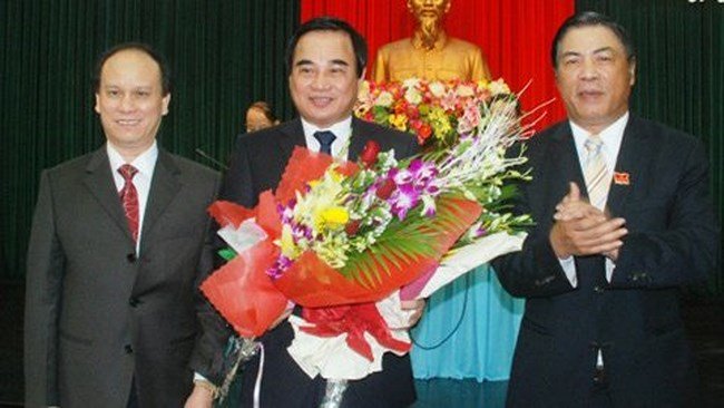 van-huu-chien-la-ai-va-vi-sao-van-huu-chien-bi-khoi-to