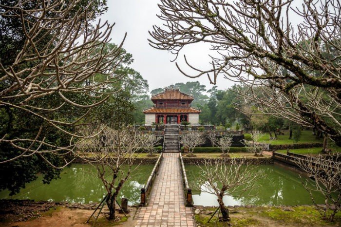 ve-thua-thien-hue-nen-di-dau