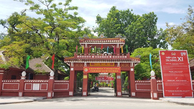 ve-thua-thien-hue-nen-di-dau