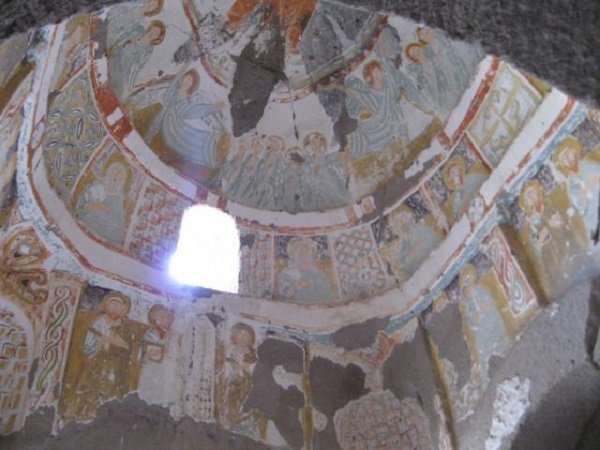 cappadocia-thanh-dia-trong-hang-da