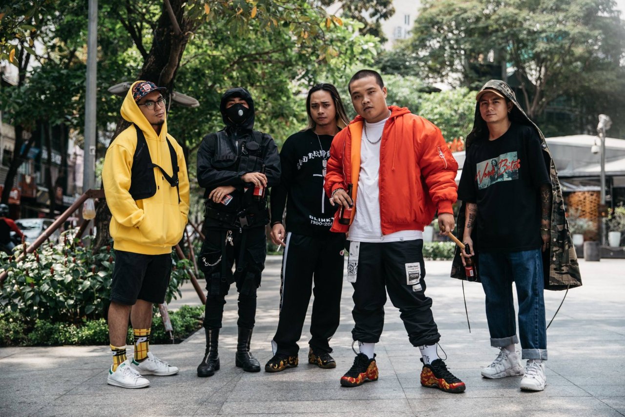 hoa-hau-hhen-nie-chiem-song-hoan-toan-tai-su-kien-the-best-street-style