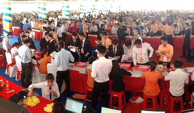 Đất đang sốt, 'bom' đang chờ?