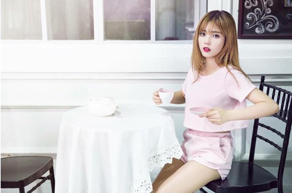 lam-a-han-la-ai-va-hot-girl-lam-a-han-khoa-moi-trai-la-tren-song-truyen-hinh