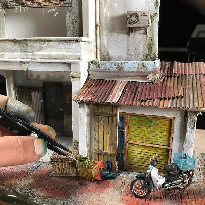 ca-the-gioi-boc-choc-thu-be-lai-vua-bang-mot-mo-hinh-diorama