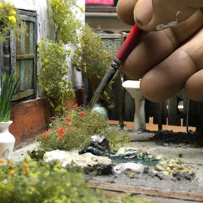ca-the-gioi-boc-choc-thu-be-lai-vua-bang-mot-mo-hinh-diorama