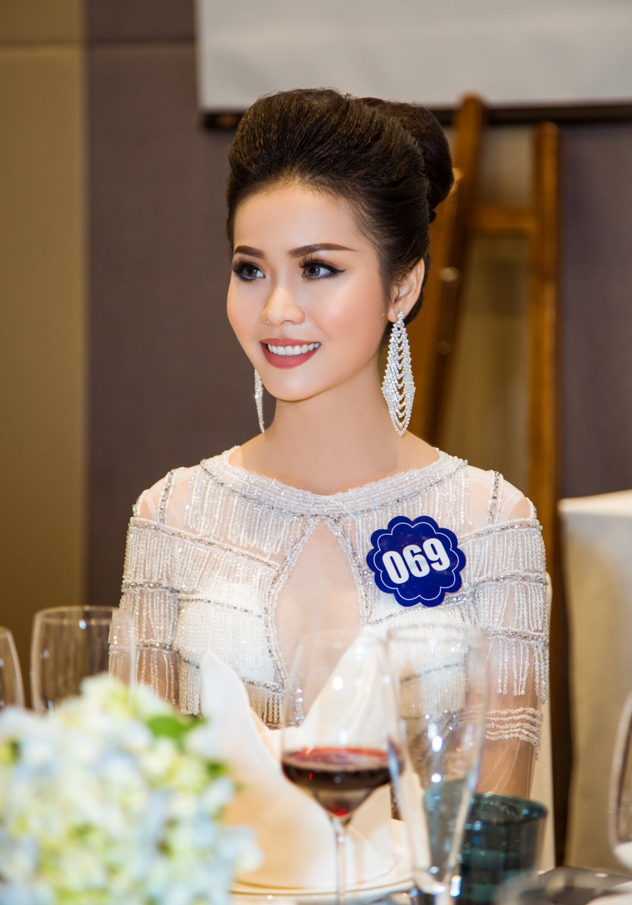 ngo-lo-tin-don-kem-sac-top-40-hoa-hau-bien-viet-nam-toan-cau-xuat-hien-rang-ro-va-noi-bat