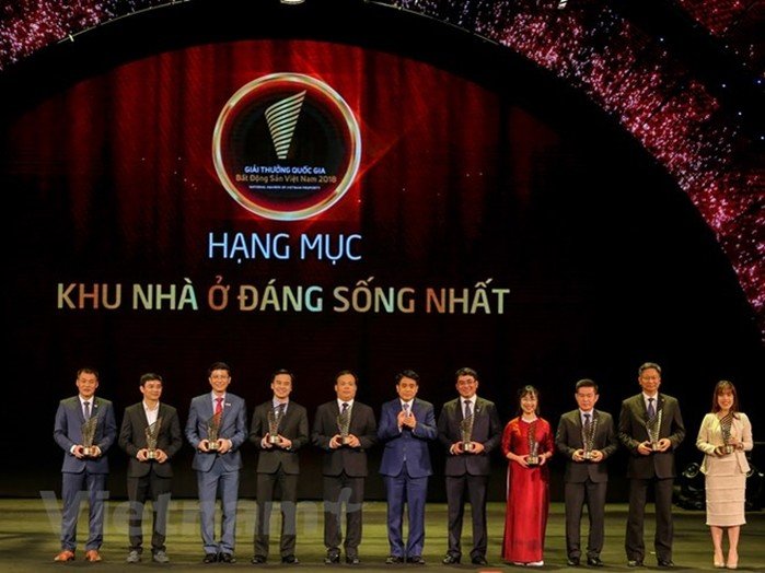 Anh là Hiệp hội sao lại nhân danh Quốc gia được?