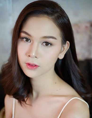 Dân mạng truy tìm cô nàng chuyển giới siêu xinh của Thái Lan