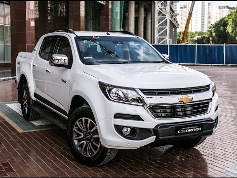 gia-xe-oto-hom-nay-214-so-sanh-mitsubishi-triton-athlete-2018-voi-ford-ranger-wildtrak-va-chevrolet-colorado