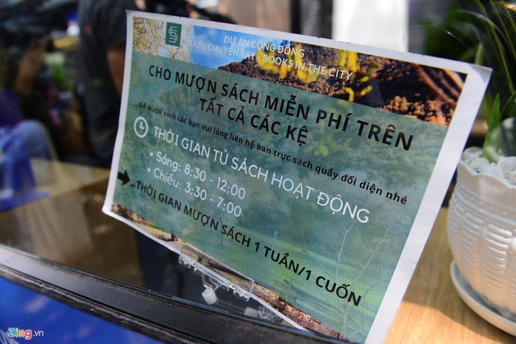 Khai trương xe buýt sách ở Sài Gòn