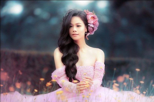 nhat-kim-anh-la-ai-va-nhat-kim-anh-len-tieng-khi-bi-tung-tin-don-ngoai-tinh